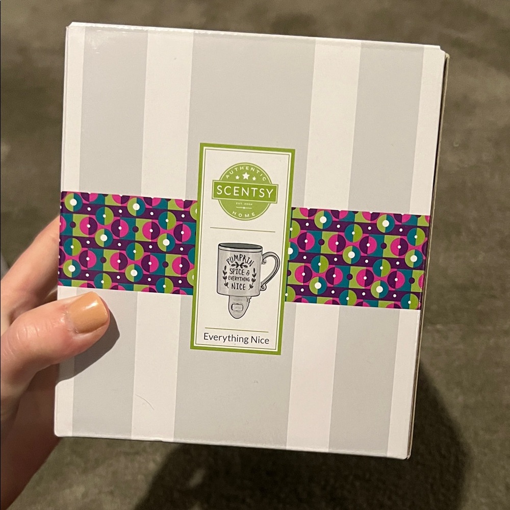 Scentsy Everything Nice Mini Warmer